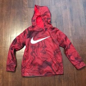 Boys size 7 red Nike pullover excellent condition